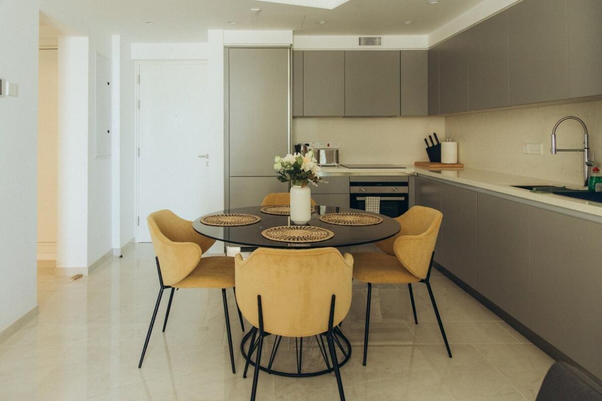 New Lux Seaview 1br, Sun Resort, Pool & Lägenhet *
